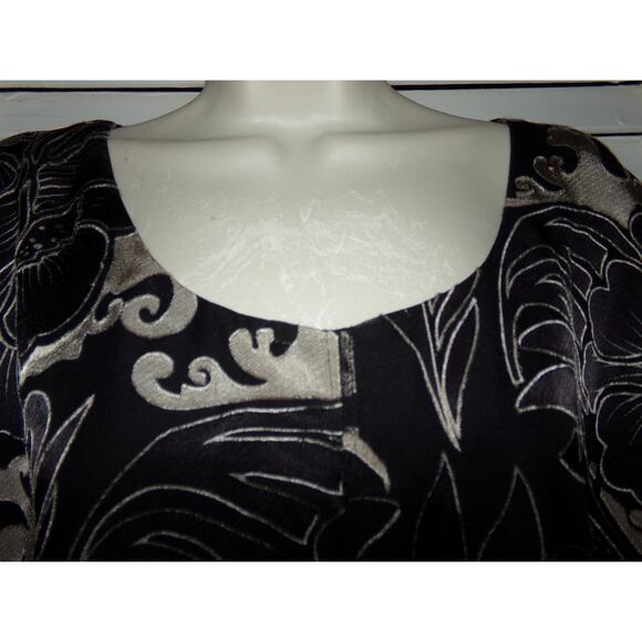 Vintage JM Collection black and gold top size XL 3/4 ruffled sleeves - Picture 4 of 6